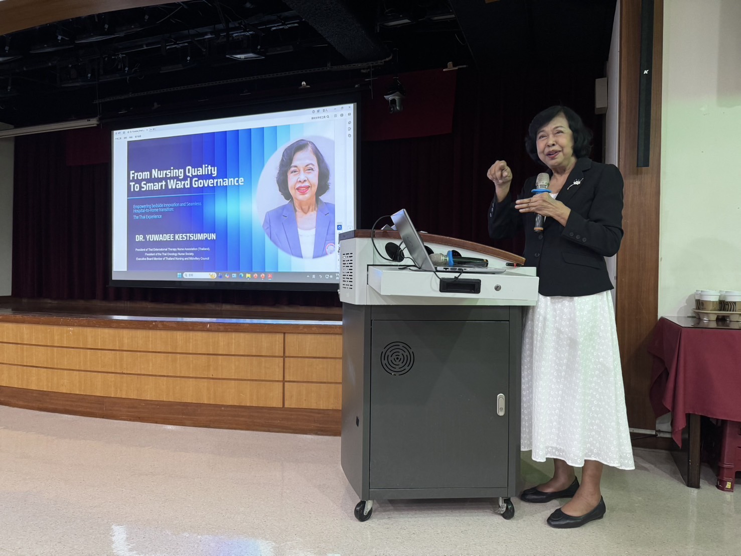 泰國重症護理博士 Dr. Yuwadee Kestsumpun